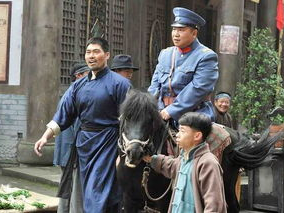 傻儿传奇 电视剧,笑对人生，智慧成长