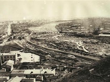 天山脚下，安居如画（砥砺奋进七十载天山南北谱华章）