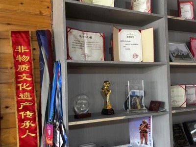 中国梦·大国工匠篇|斯兰别克·沙合什：用半世纪坚守焕新滑雪“活化石”