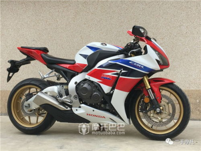 本田cbr1000多少钱,性能与价值的完美融合”