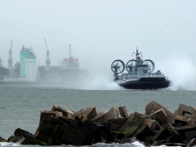 无人机入侵事件持续发酵，波兰关闭所有通往白俄的边境口岸