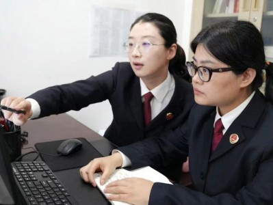 豪车内4万现金被盗，大学生火车站突然被铐，警方7次模拟还其清白