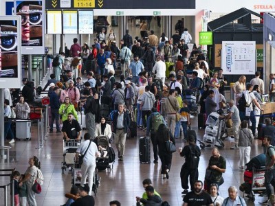 欧洲多个机场遭网络攻击大量航班延误或取消